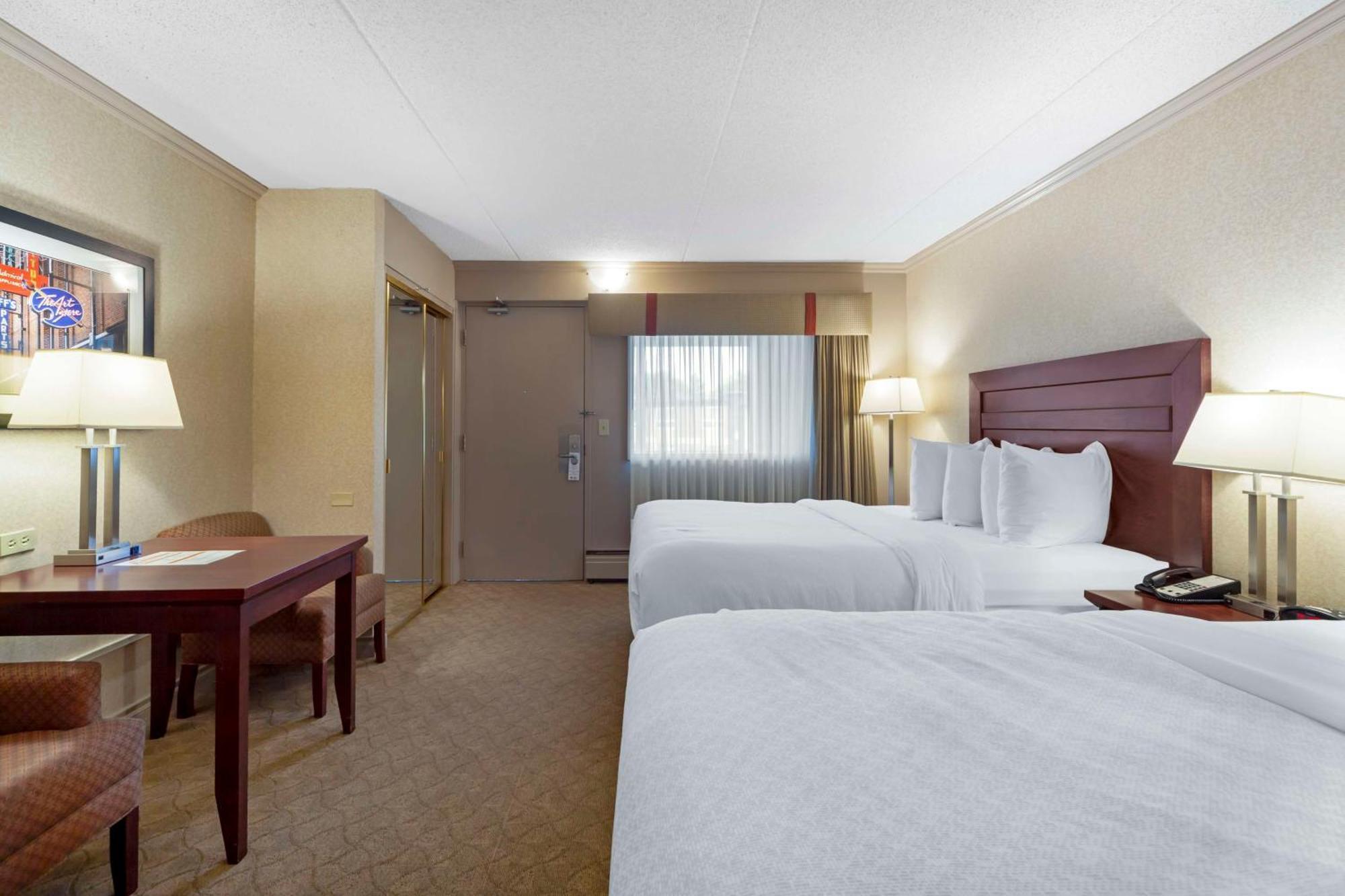 Best Western Plus City Centre Inn Эдмонтон Экстерьер фото