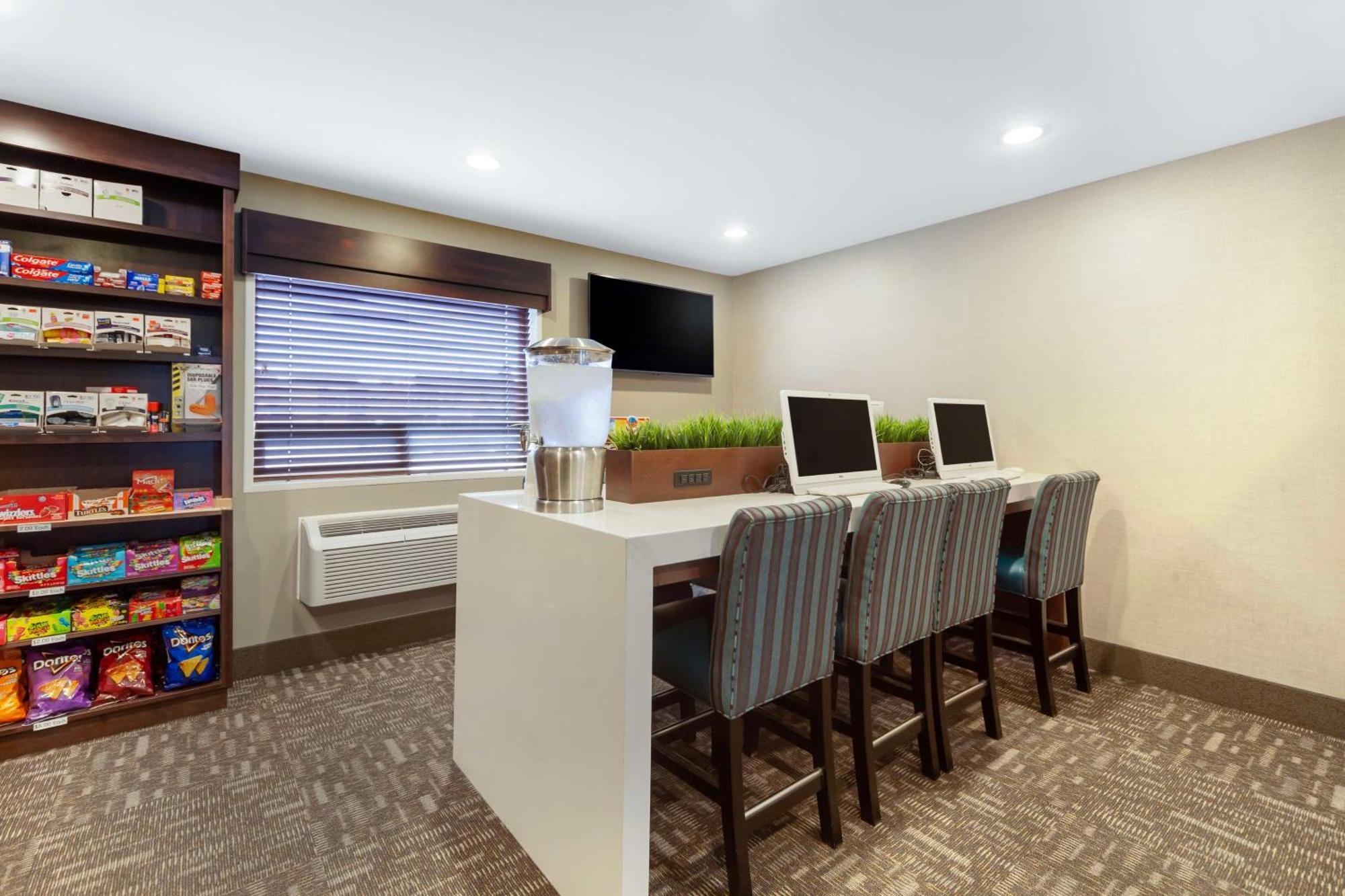 Best Western Plus City Centre Inn Эдмонтон Экстерьер фото