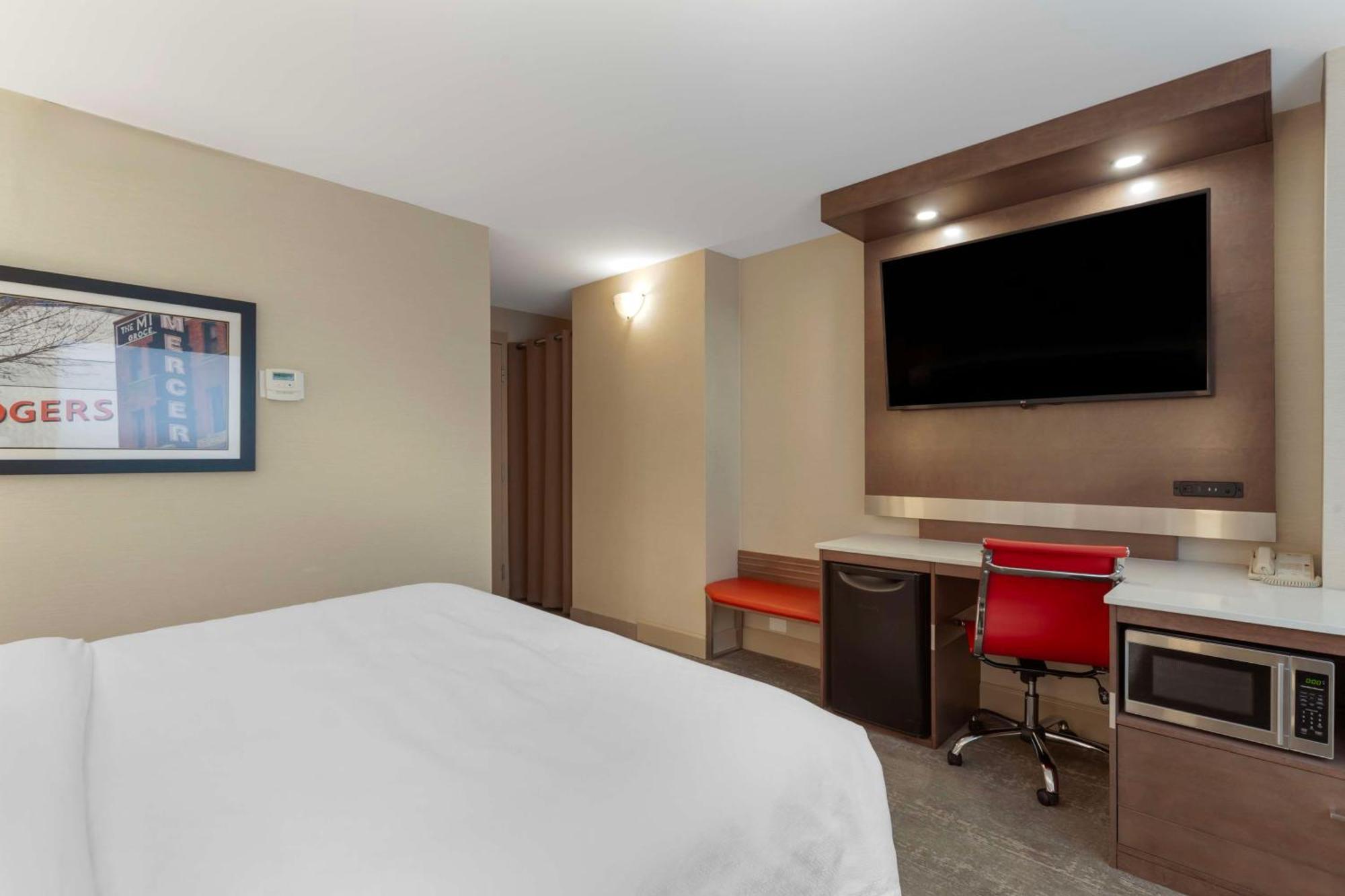 Best Western Plus City Centre Inn Эдмонтон Экстерьер фото