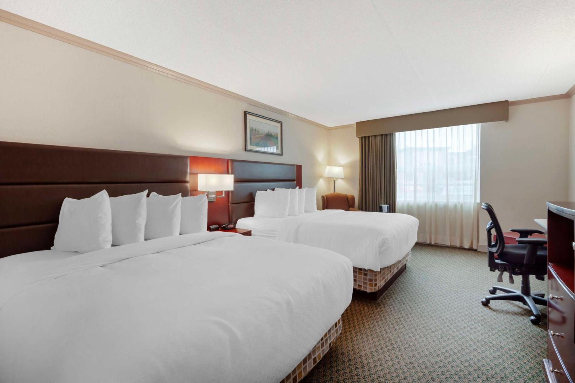 Best Western Plus City Centre Inn Эдмонтон Экстерьер фото