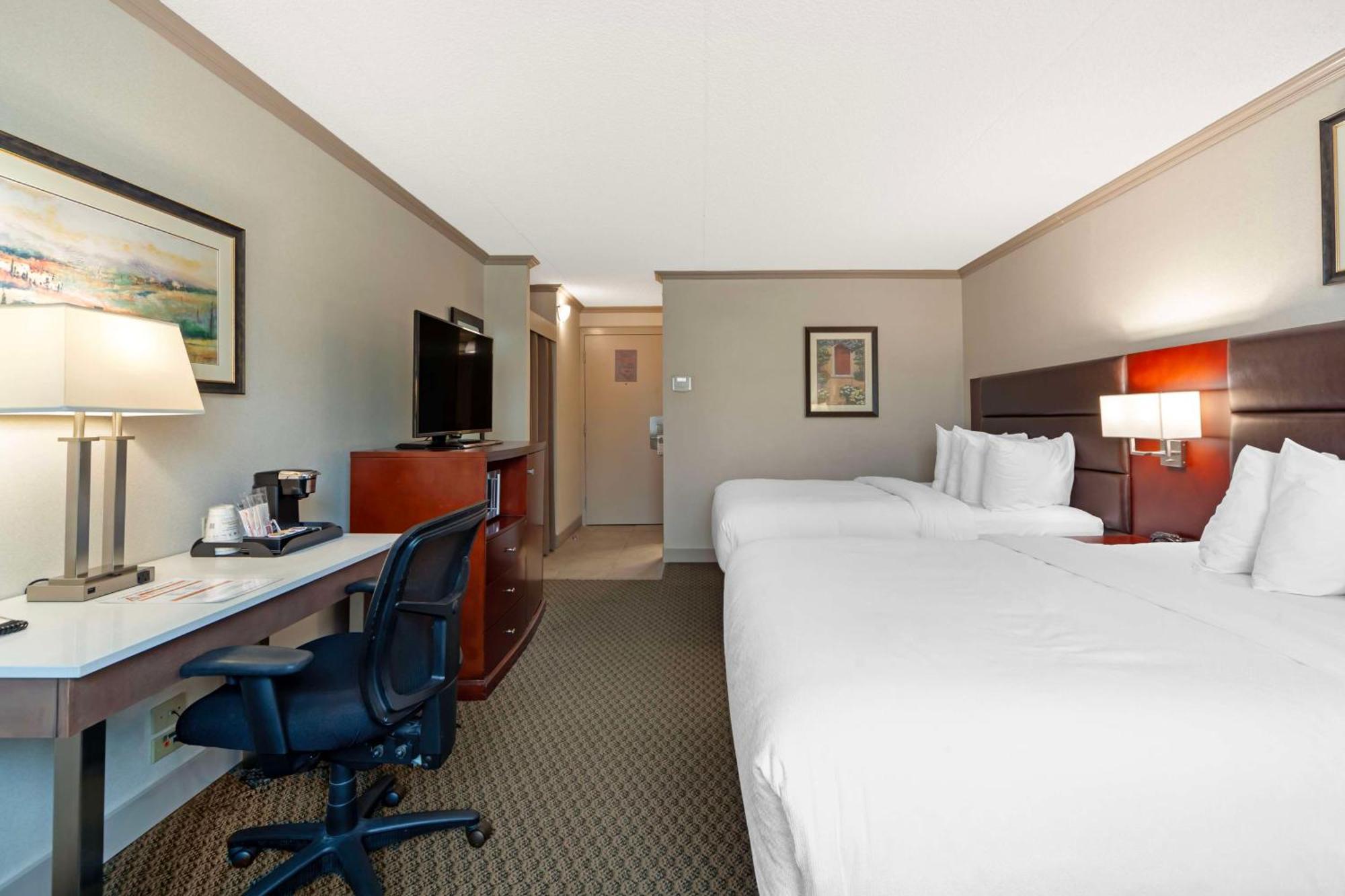 Best Western Plus City Centre Inn Эдмонтон Экстерьер фото