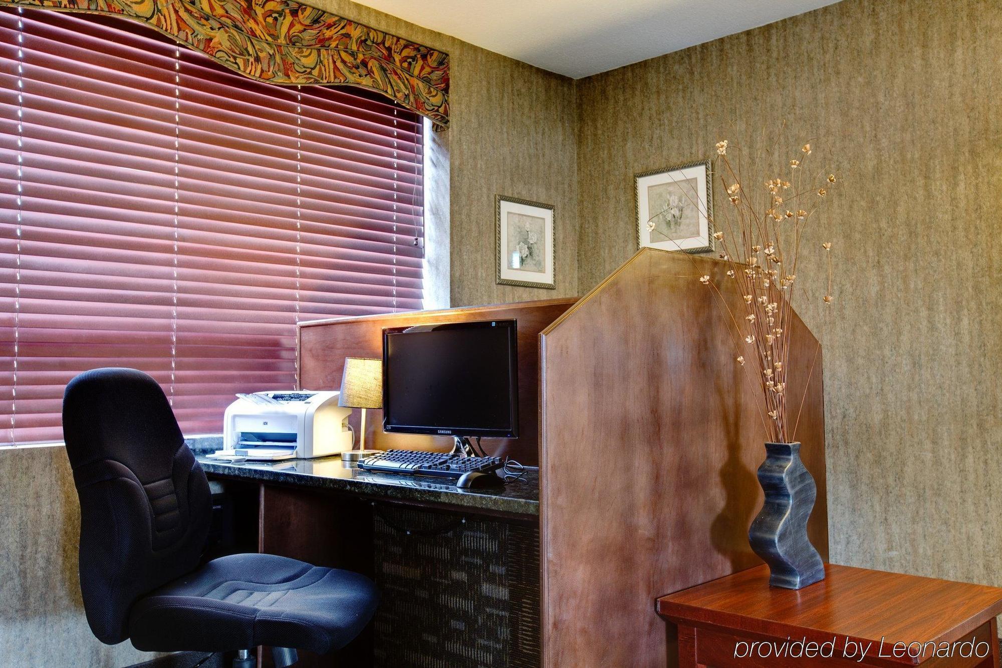 Best Western Plus City Centre Inn Эдмонтон Удобства фото